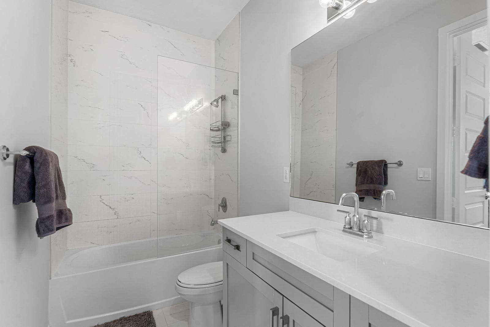 610 Pioneer Way — photo 10