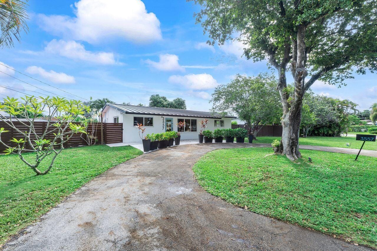 3557 LLOYD Drive, Oakland Park, FL 33309