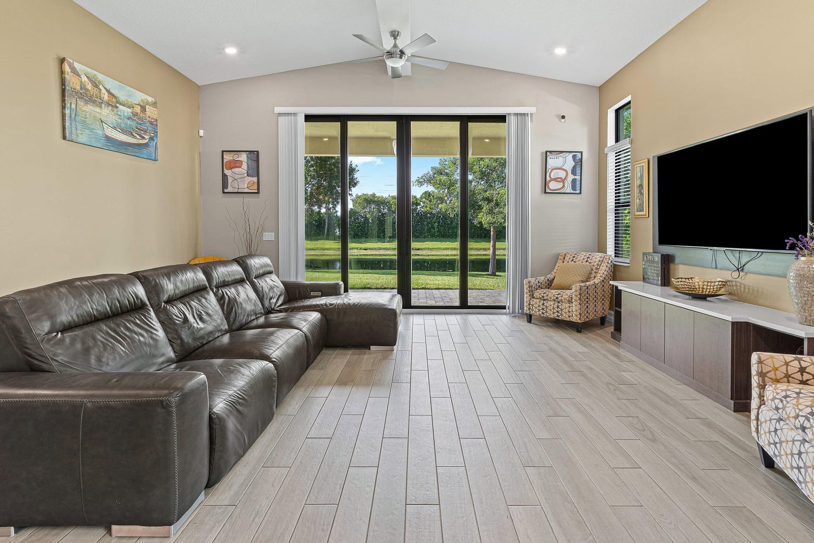 8907 Grand Prix Lane — photo 4