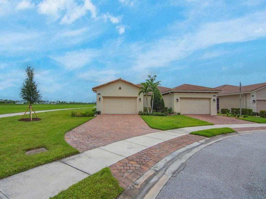 24032 SW FIRENZE Way, Port St. Lucie, FL 34986