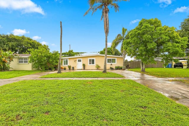 730 GARDENIA Drive, Royal Palm Beach, FL 33411