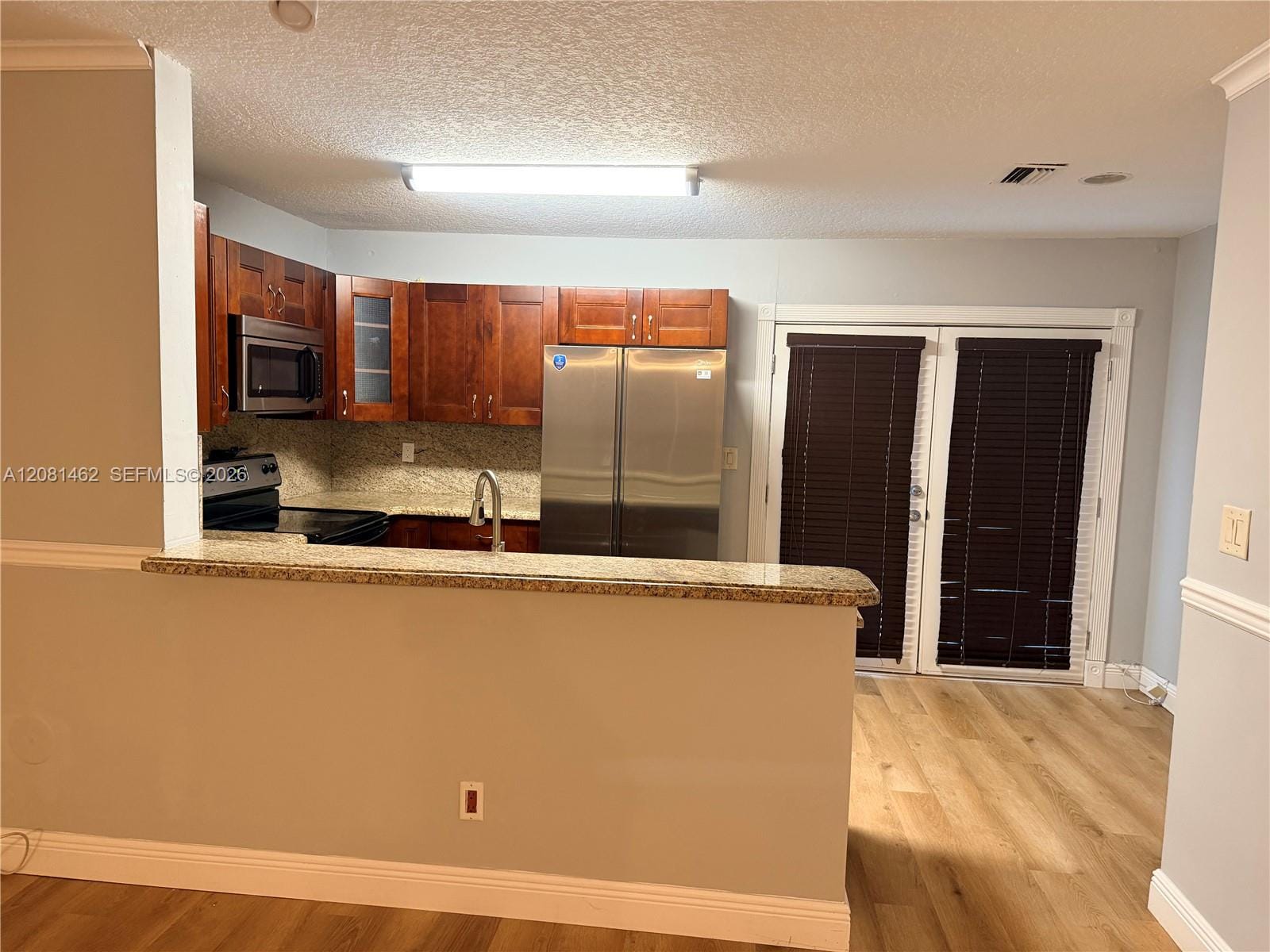 2908 S Edgehill Lane 2908 — photo 4