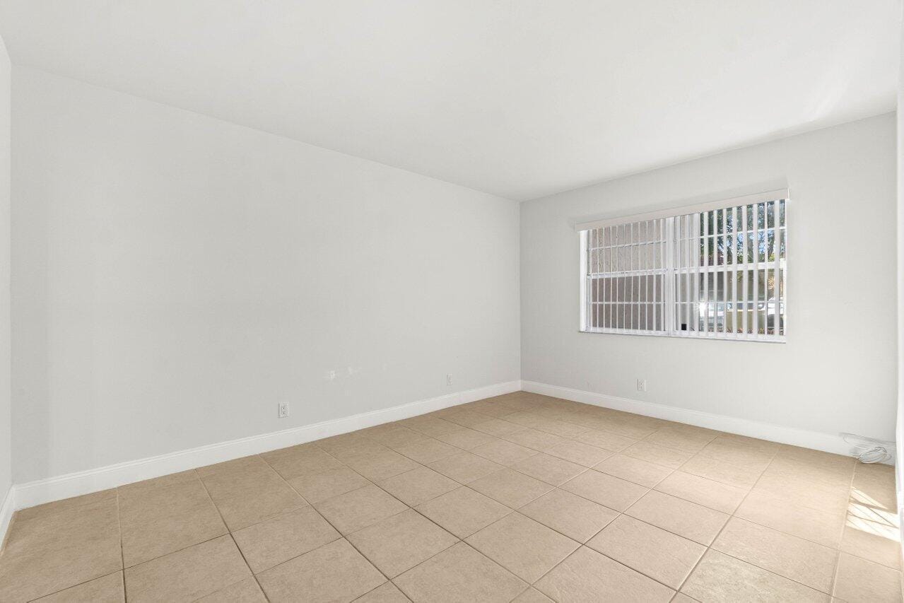 1074 NW 13TH Street 161C — photo 12