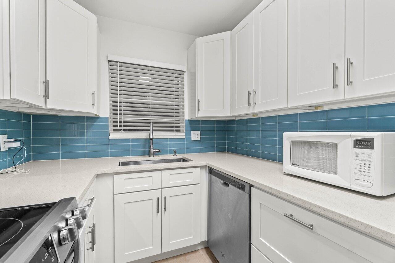 1074 NW 13TH Street 161C — photo 3