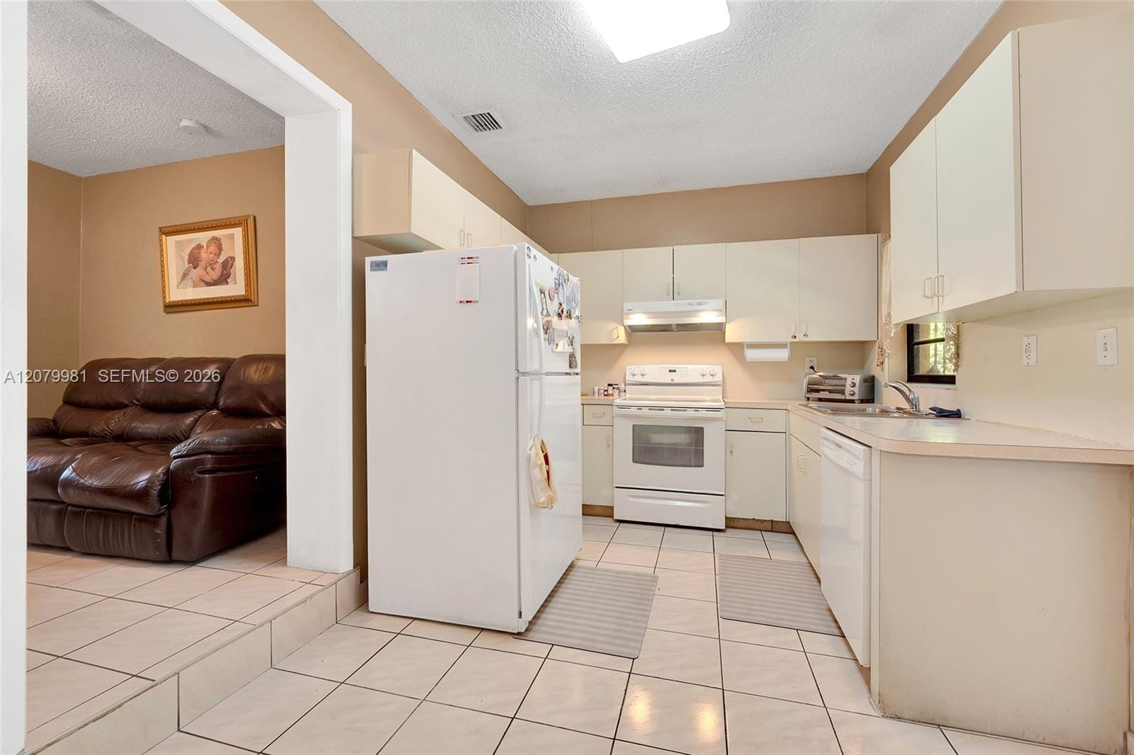4051 NW 5th Street, Miami, FL 33126 photo 17