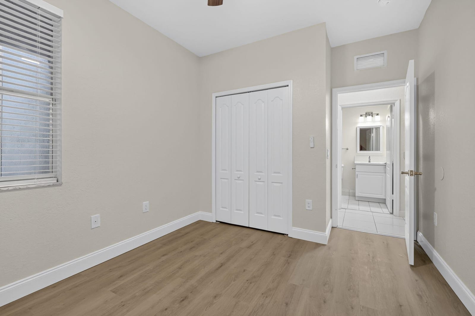 2103 SHOMA Drive 122 — photo 6