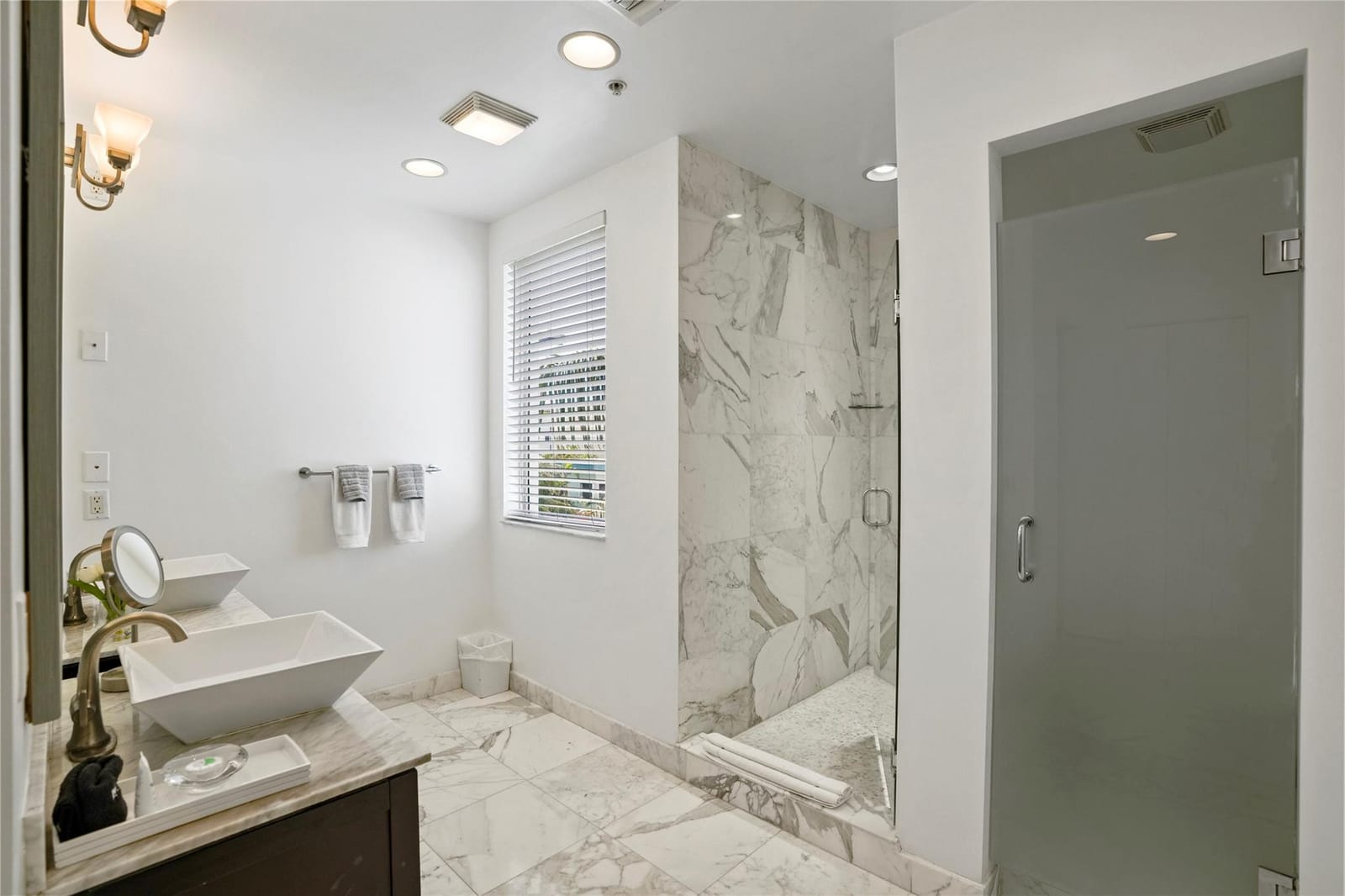 347 Oak Street B1, Hollywood, FL 33019 photo 19