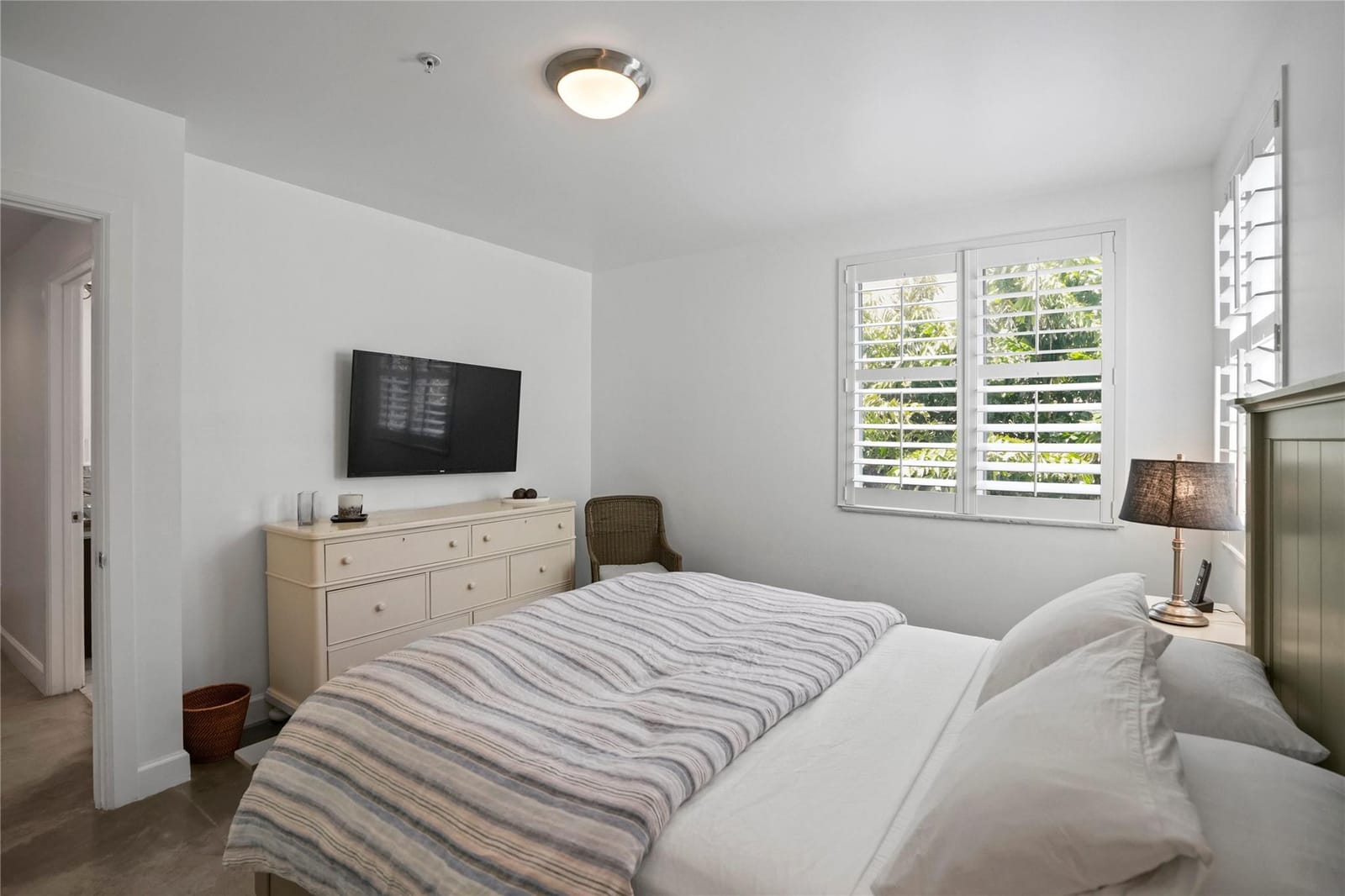 347 Oak Street B1, Hollywood, FL 33019 photo 22