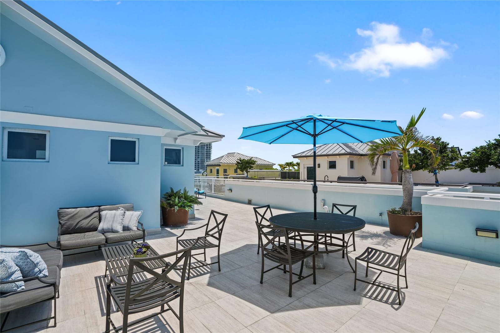 347 Oak Street B1, Hollywood, FL 33019 photo 25