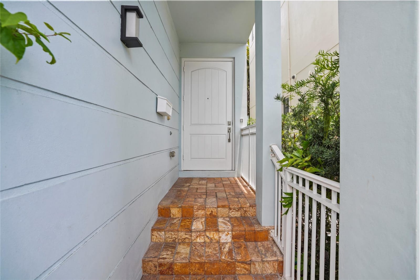 347 Oak Street B1, Hollywood, FL 33019 photo 4