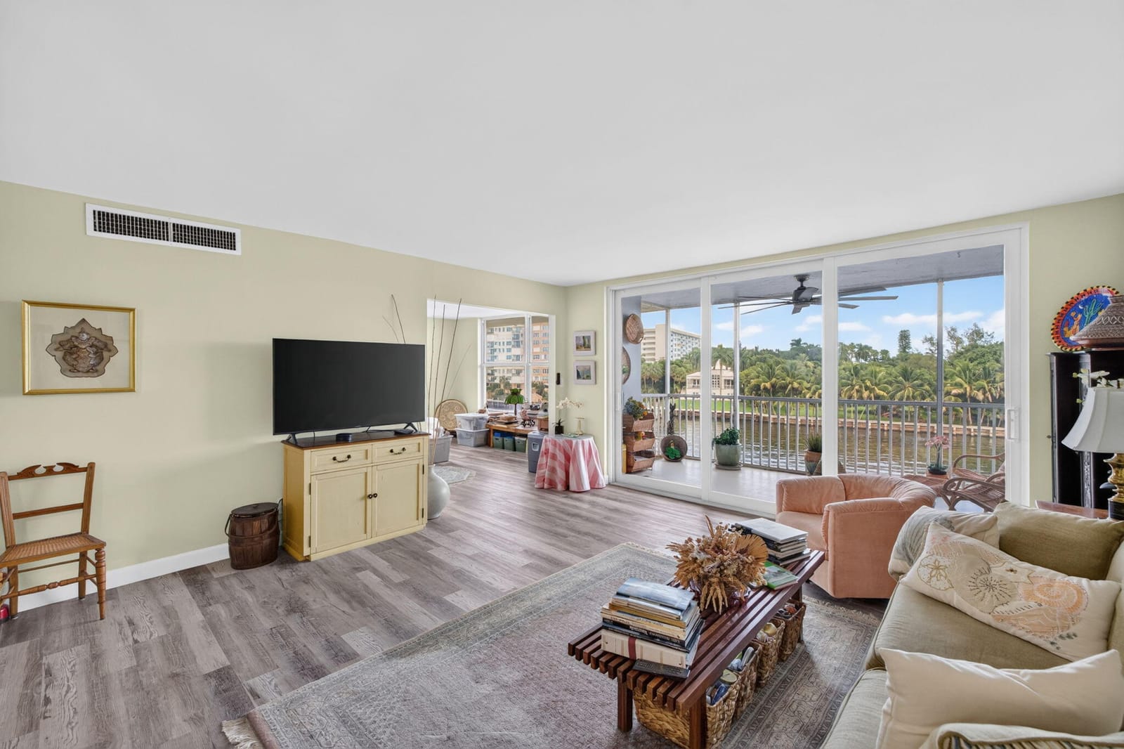 3100 NE 48TH Court 409 — photo 11