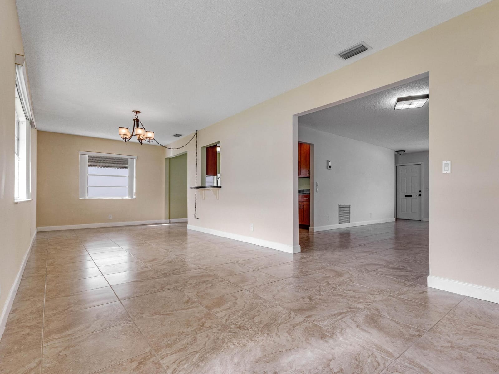 2016 SW Golf Lane SW — photo 5