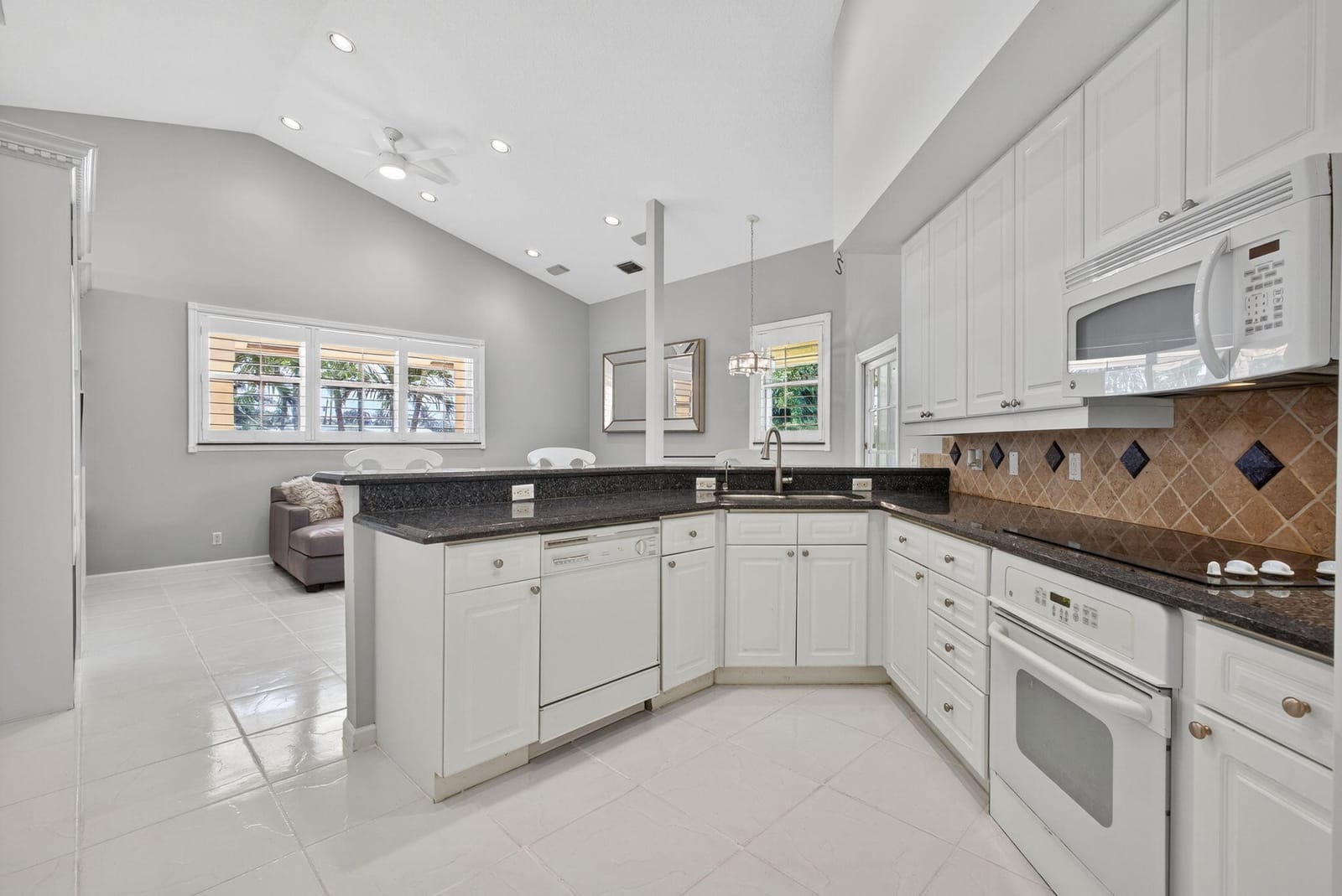 1052 W SHORE Drive, West Palm Beach, FL 33406 photo 20