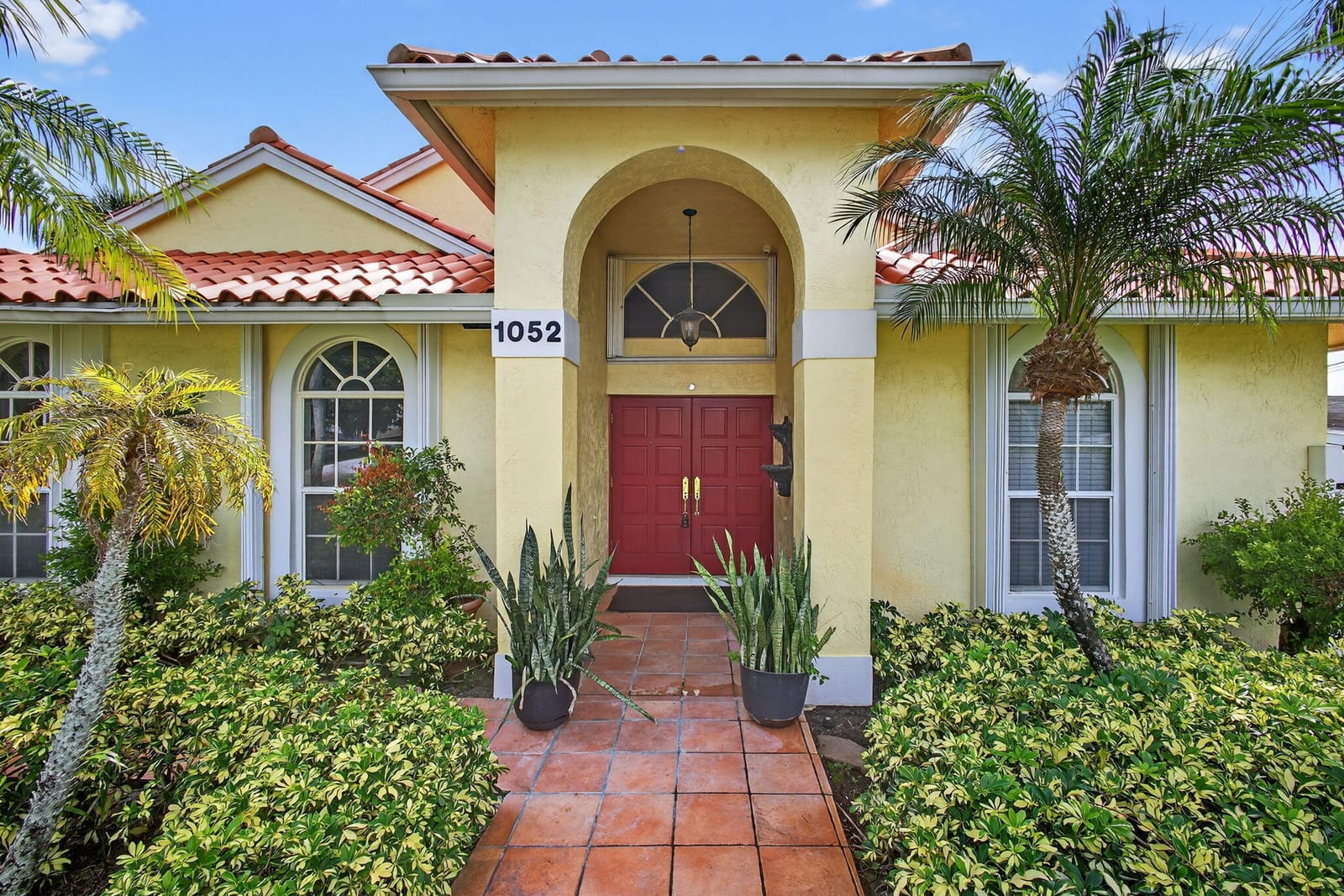 1052 W SHORE Drive, West Palm Beach, FL 33406