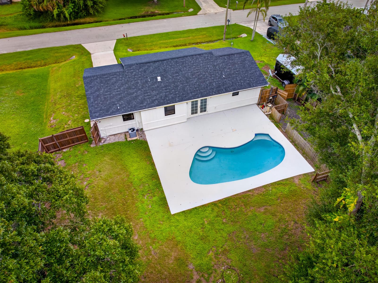 6101 BALSAM Drive — photo 4