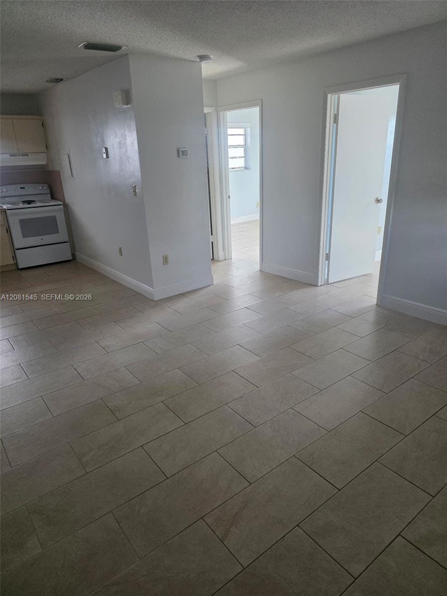 1575 NW 1st Street 3, Miami, FL 33125 photo 3