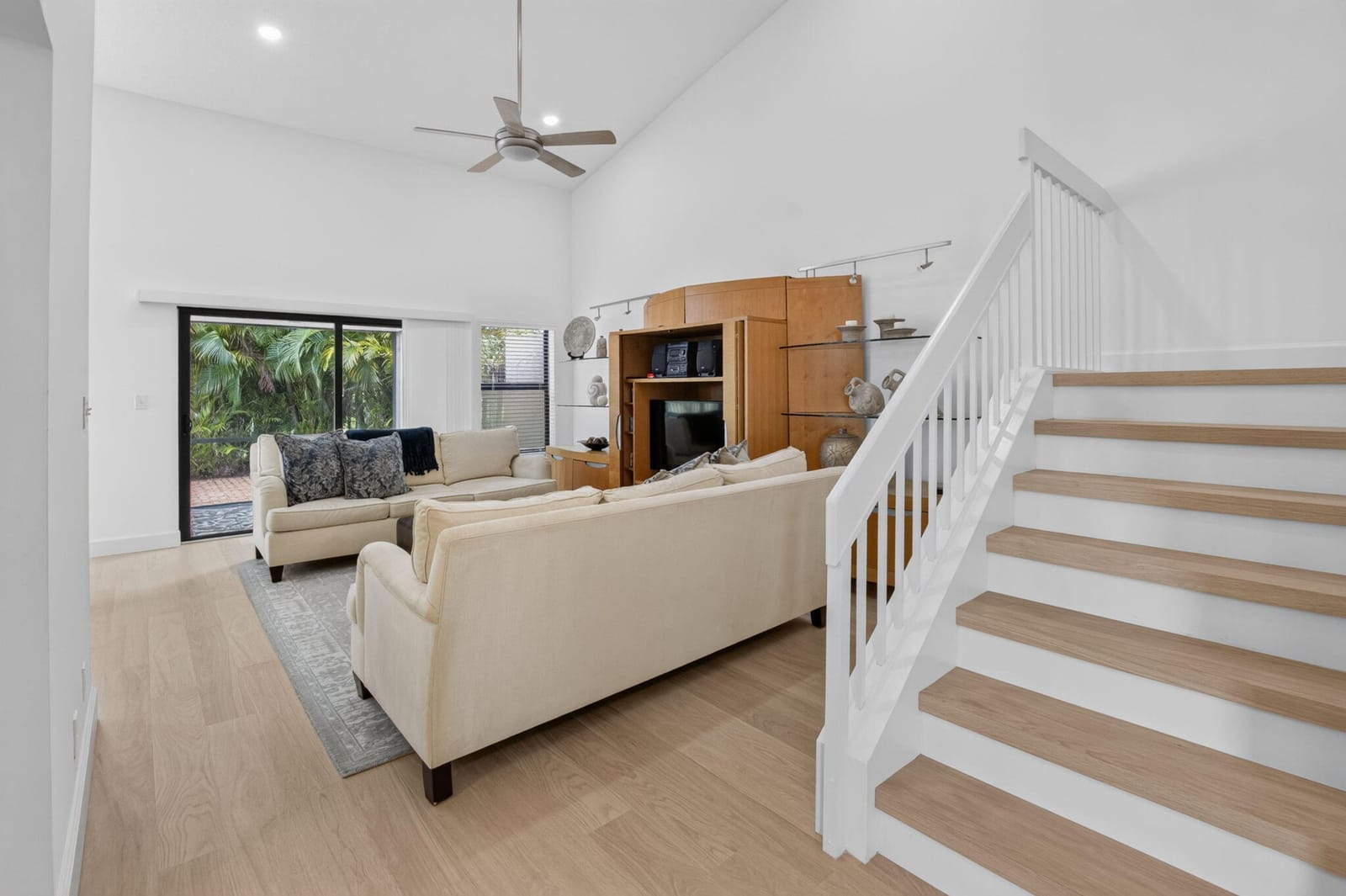 5576 Fox Hollow Drive — photo 3