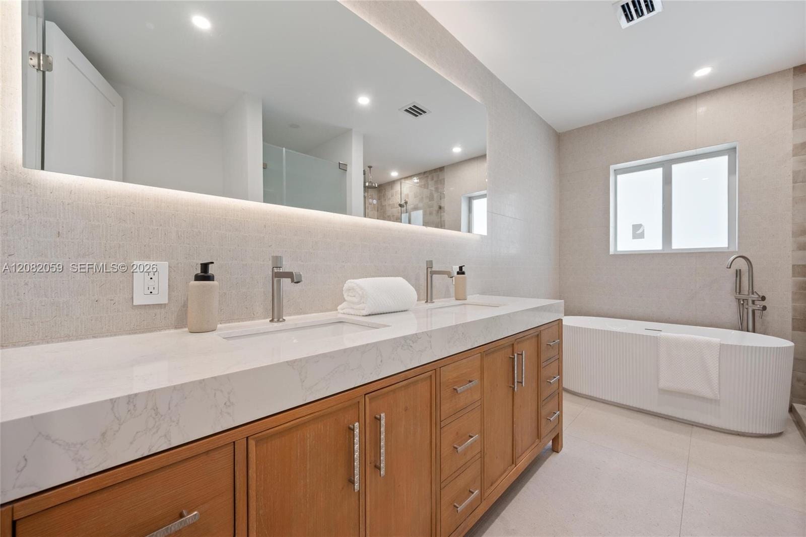 10619 NE 10th Place, Miami Shores, FL 33138 photo 17
