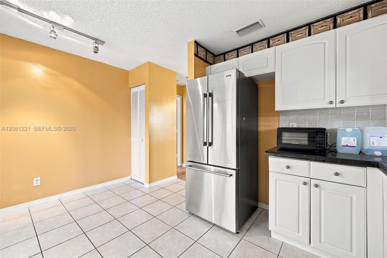 1533 W Harmony Lake Circle — photo 10