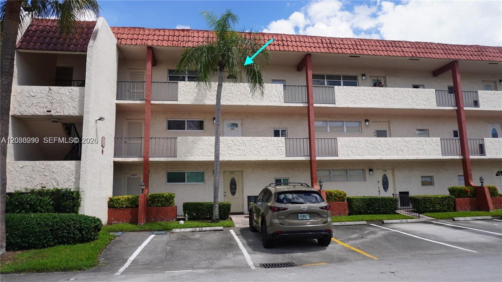 800 S Hollybrook Drive 305 — photo 3