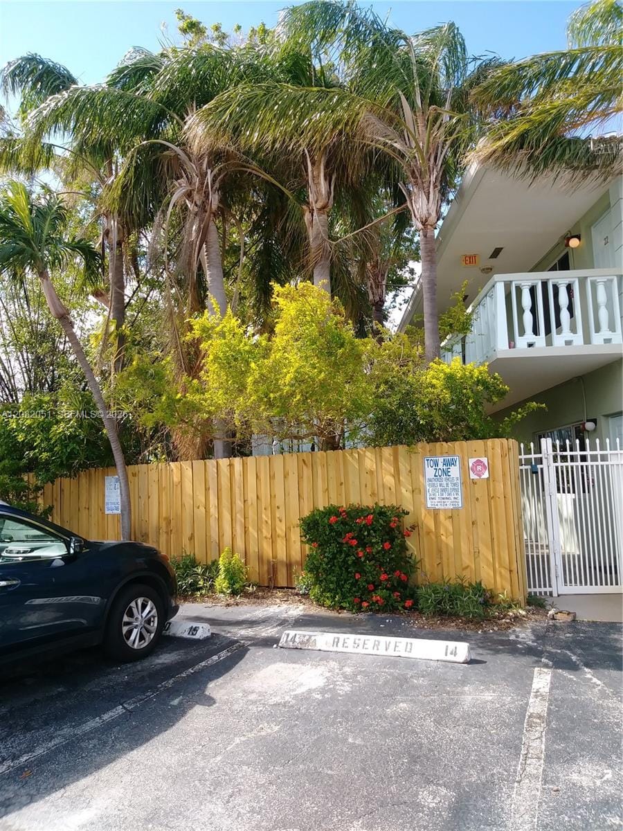 1423 Holly Heights Drive 17, Fort Lauderdale, FL 33304 photo 22