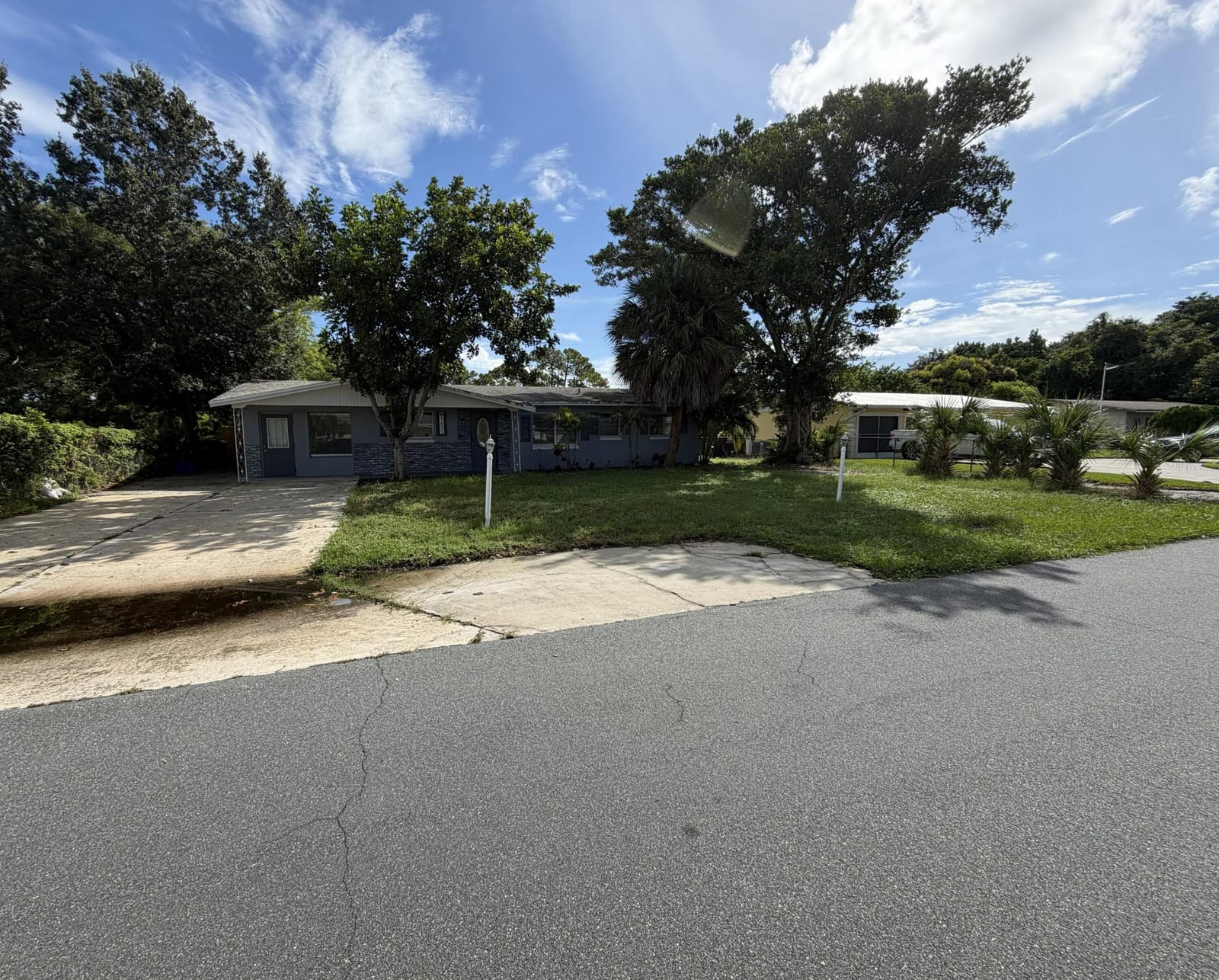 1633 SE ARAPAHO Avenue — photo 1