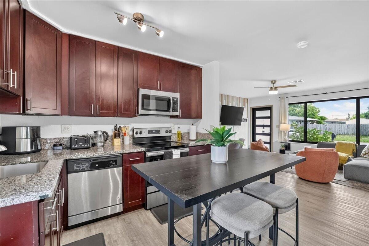 141 NW 19TH Street, Pompano Beach, FL 33060 photo 6