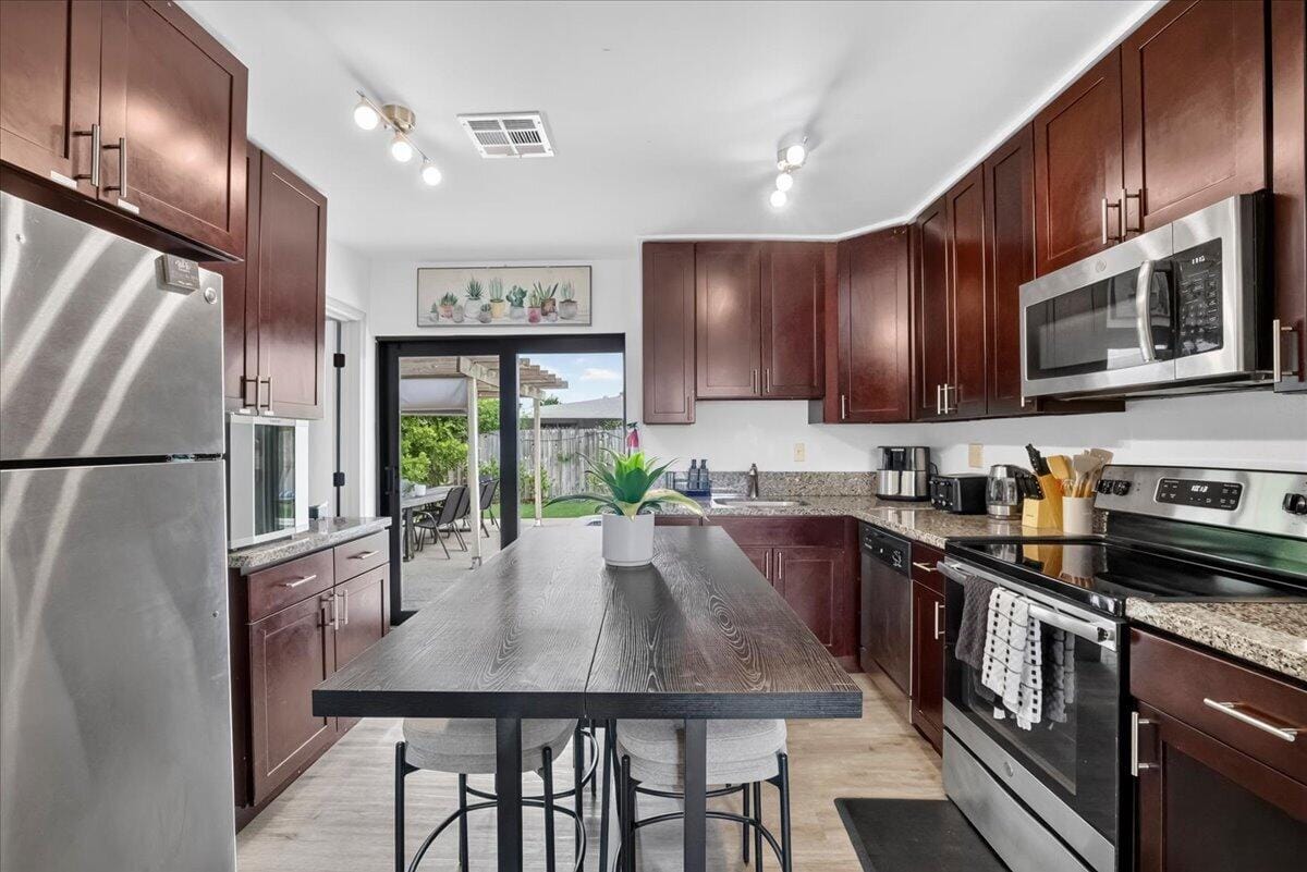 141 NW 19TH Street, Pompano Beach, FL 33060 photo 7