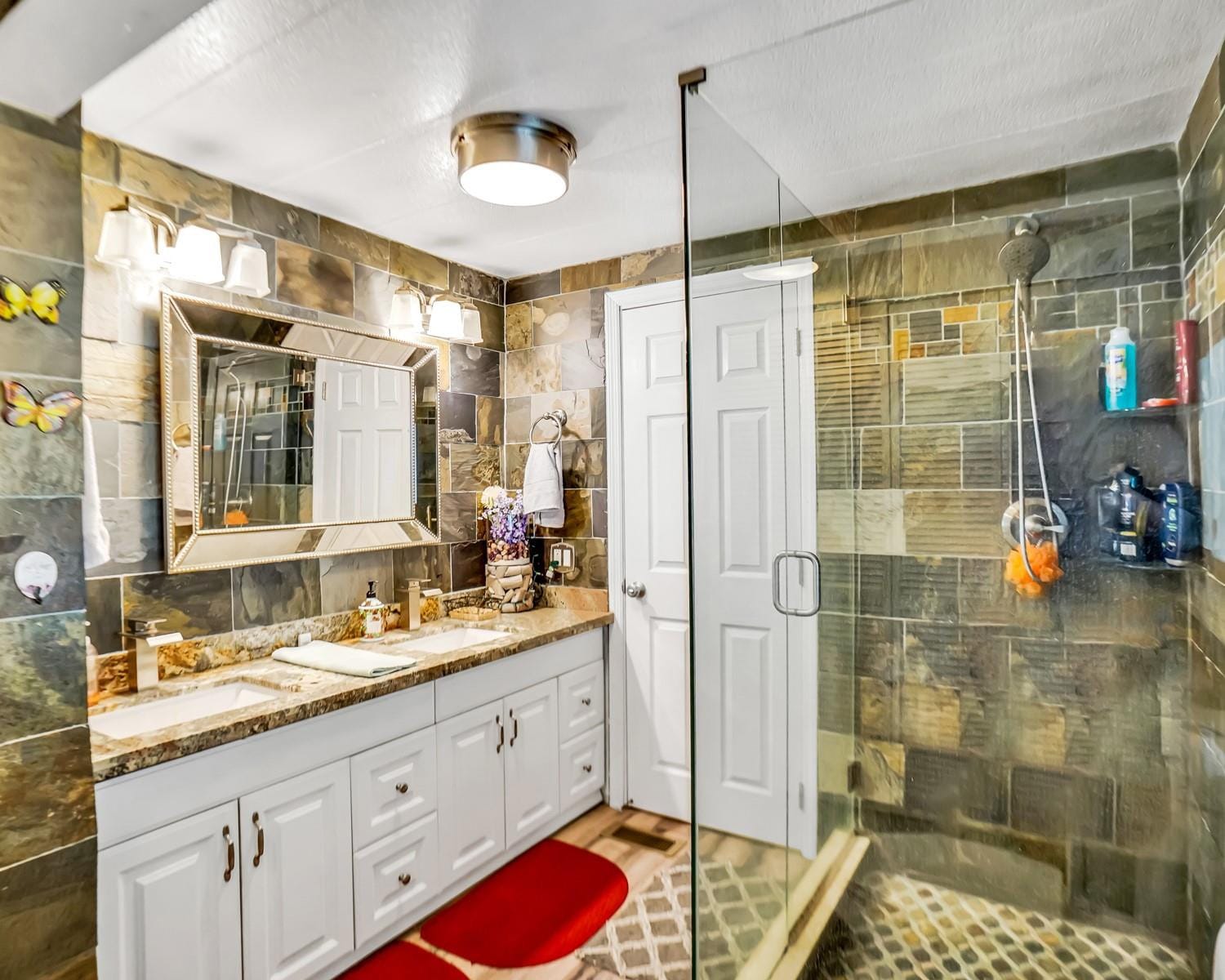 3055 Lakeshore Drive — photo 12