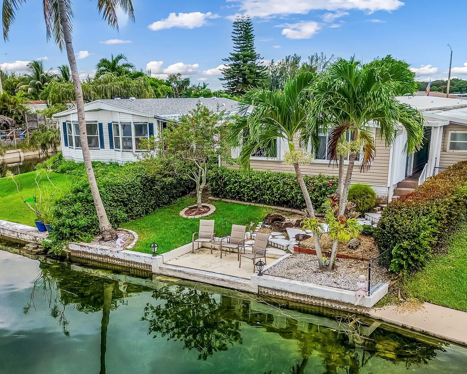 3055 Lakeshore Drive — photo 3