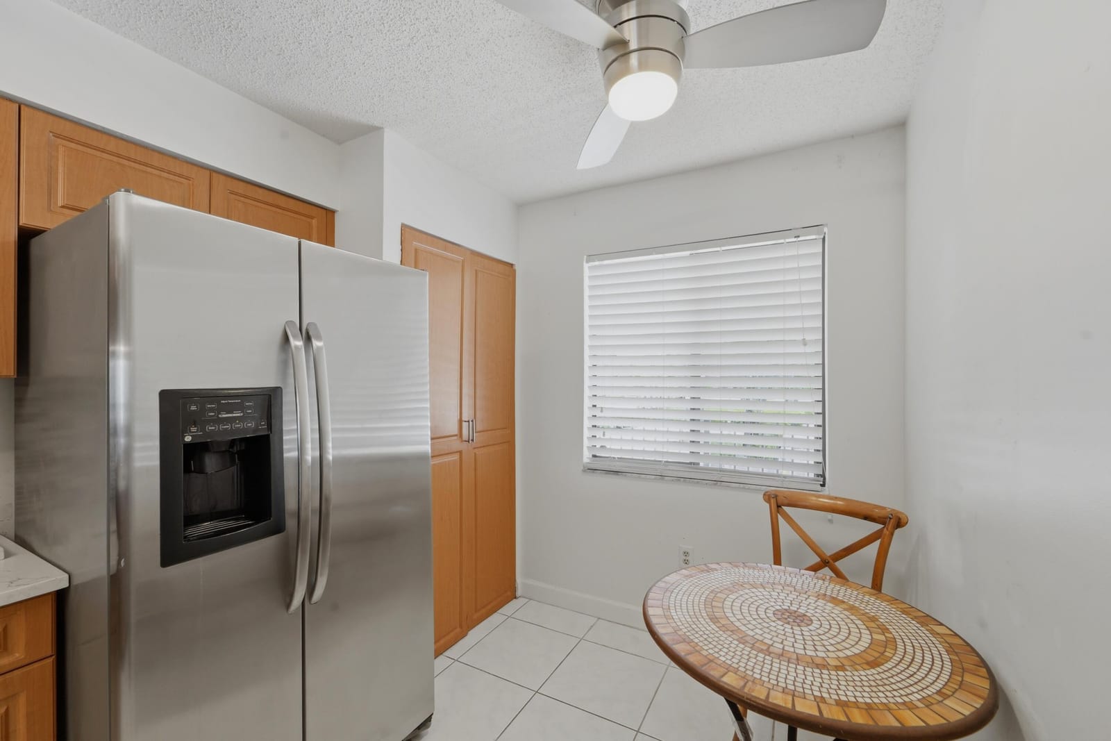 6093 POINTE REGAL Circle 209 — photo 4
