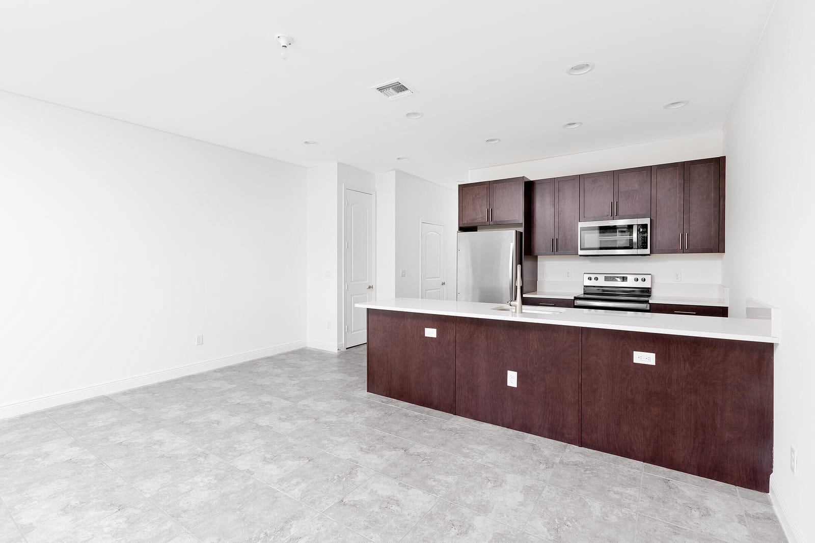 6954 PINES Circle 51 — photo 4