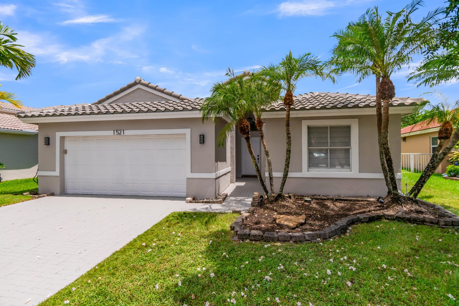 1521 SW 186th Avenue — photo 3