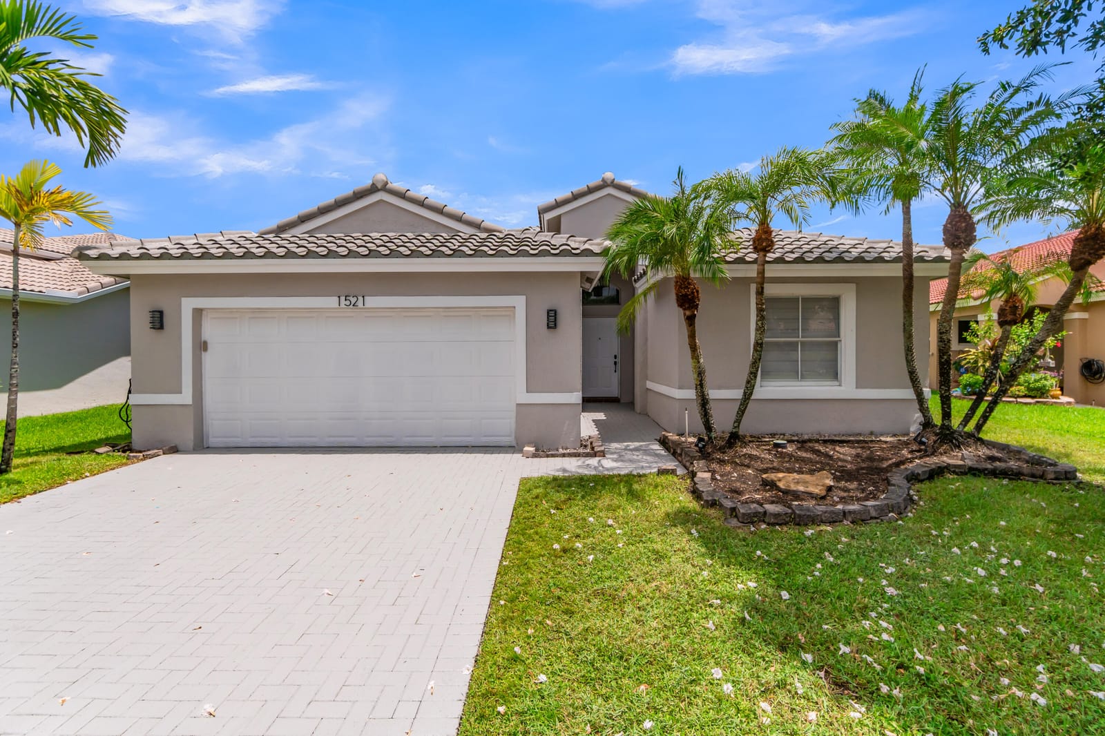 1521 SW 186th Avenue, Pembroke Pines, FL 33029