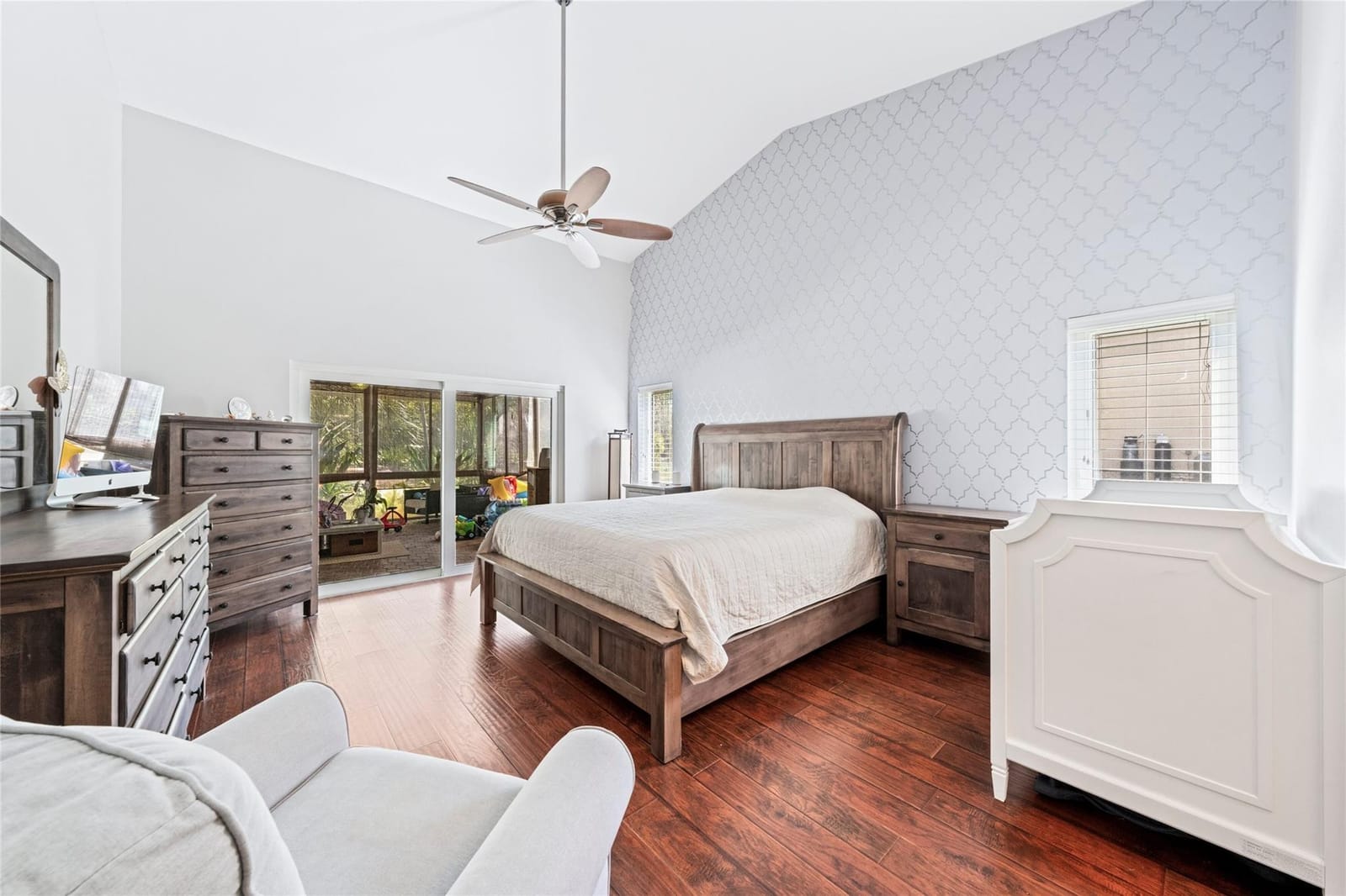 14463 SW 16TH Court — photo 4