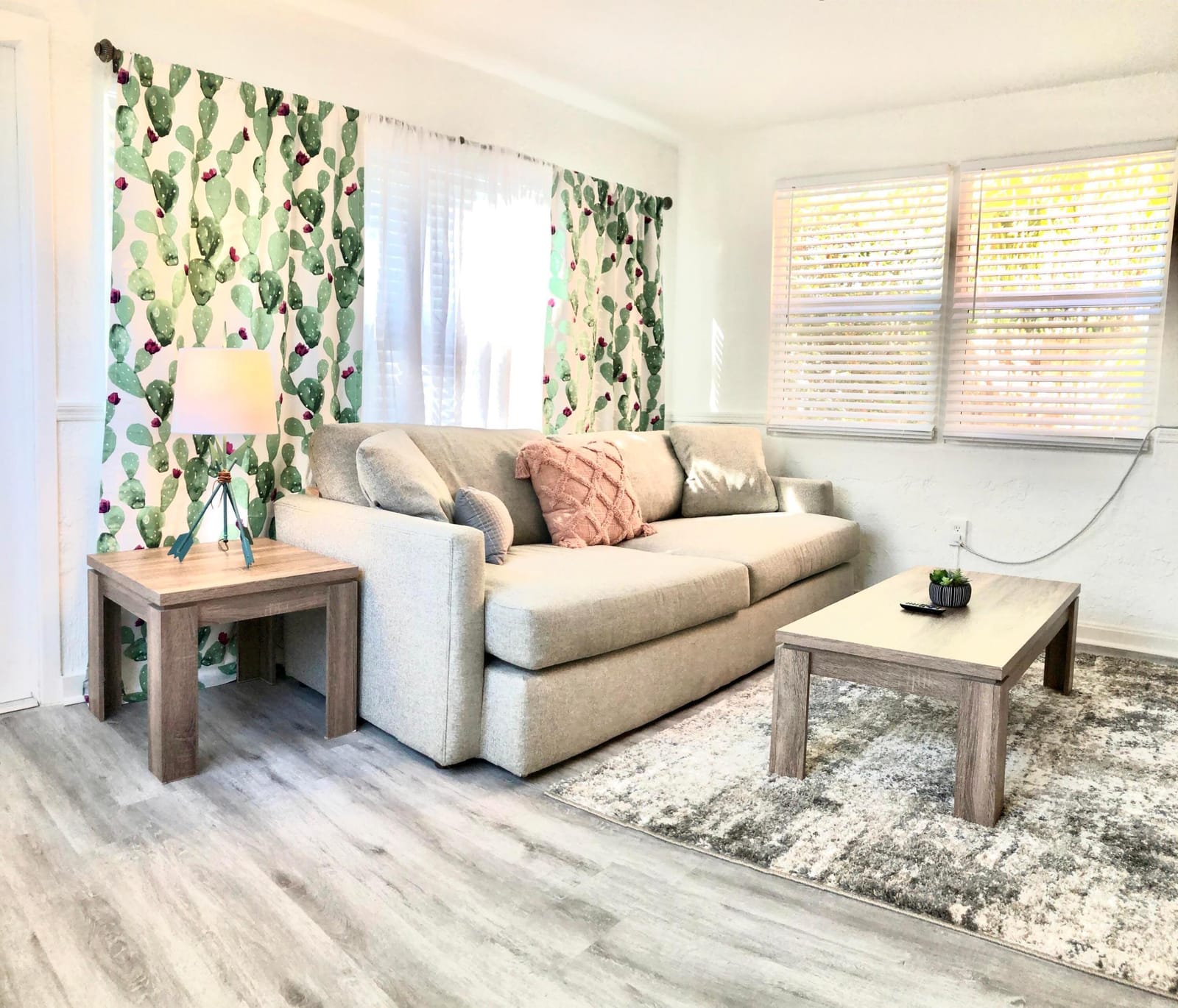 226 S Palmway — photo 3