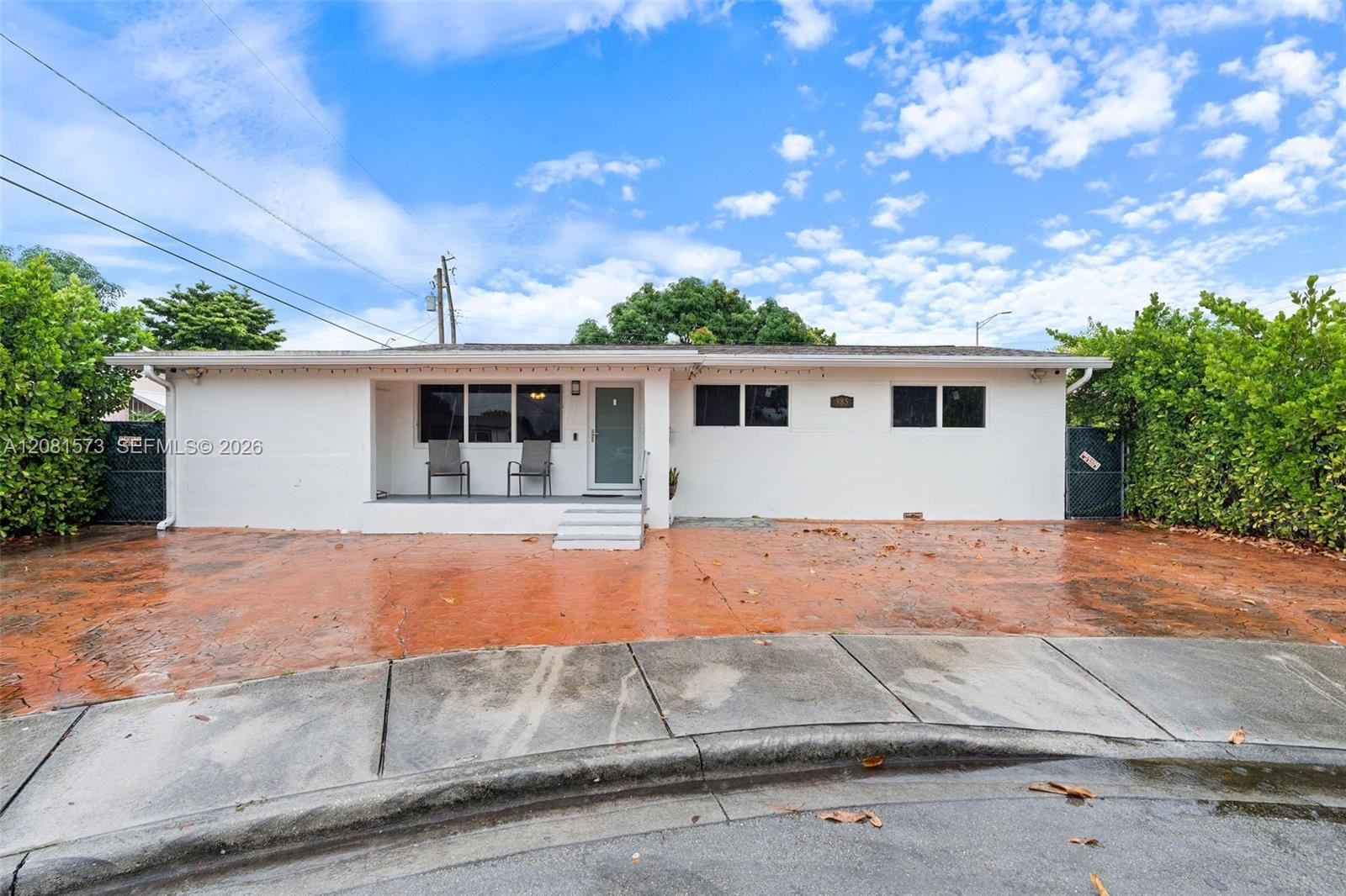 985 SE 2nd Place, Hialeah, FL 33010