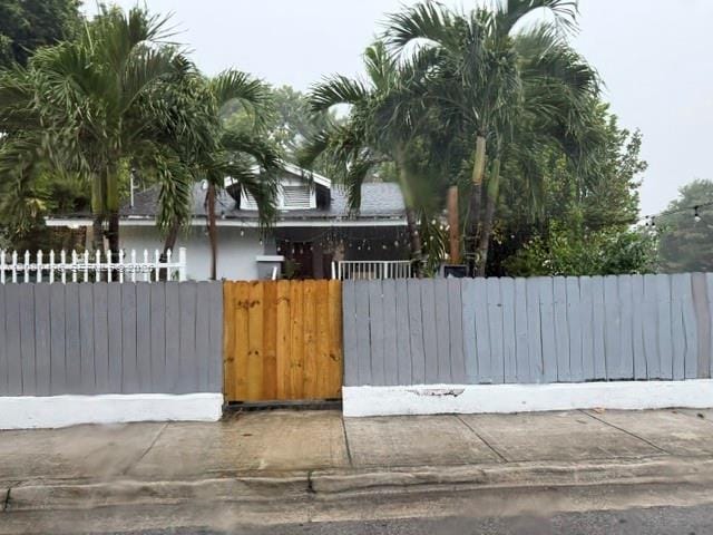812 NW 29th Terrace, Miami, FL 33127 photo 4