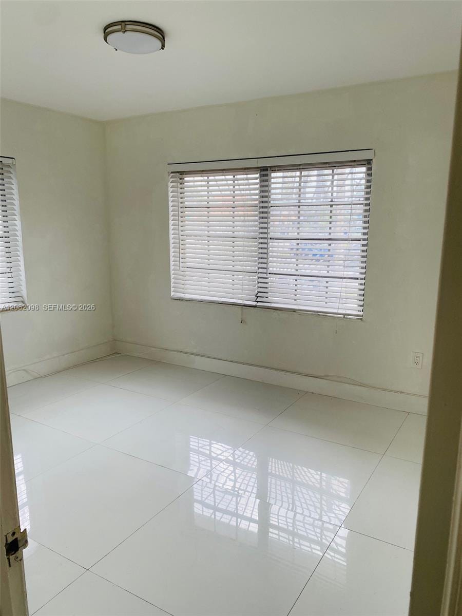 3335 SW 26th Street 3335 — photo 12