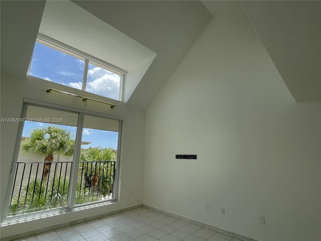 6904 N Kendall Drive F405, Pinecrest, FL 33156
