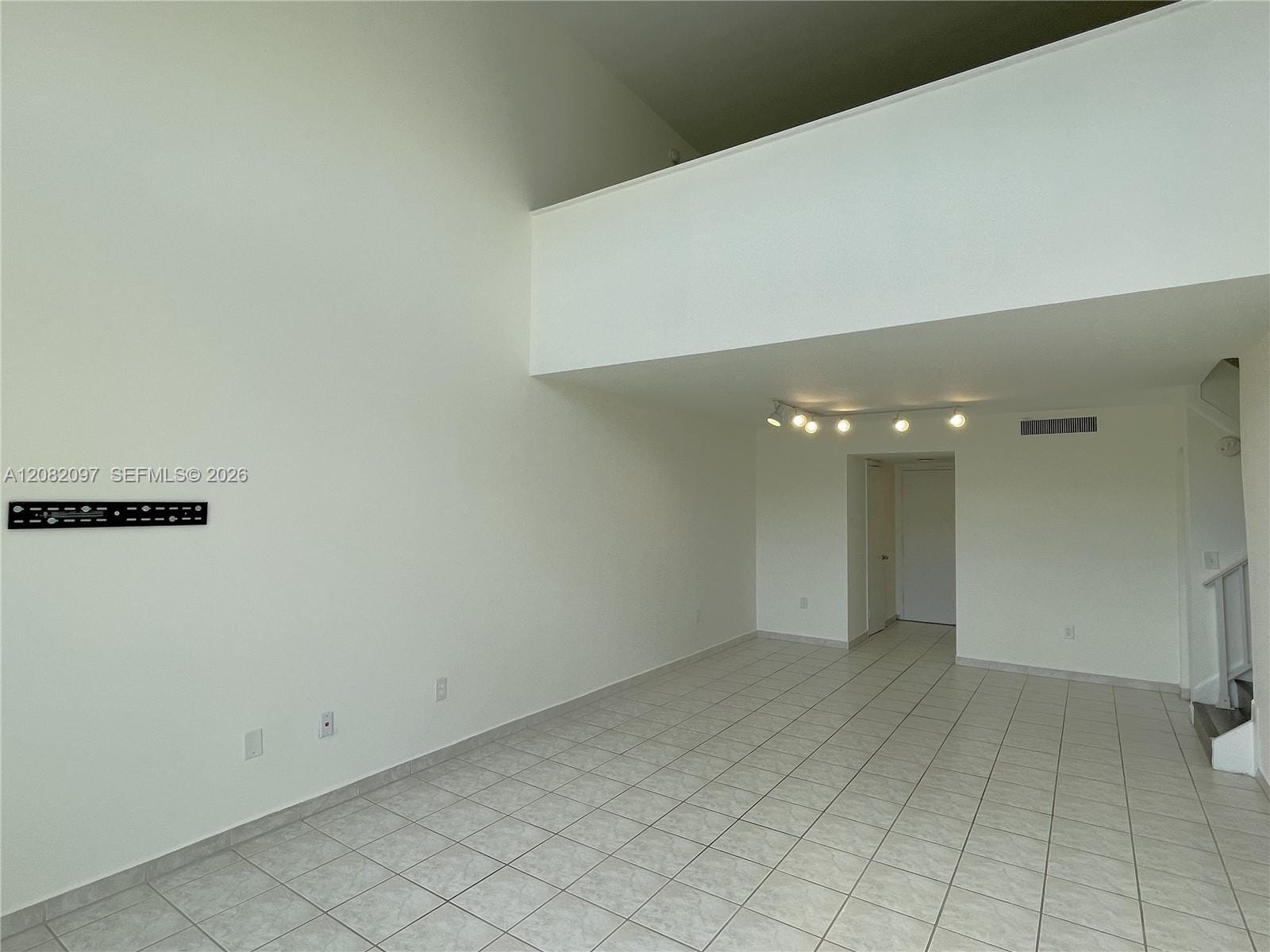 6904 N Kendall Drive F405 — photo 11