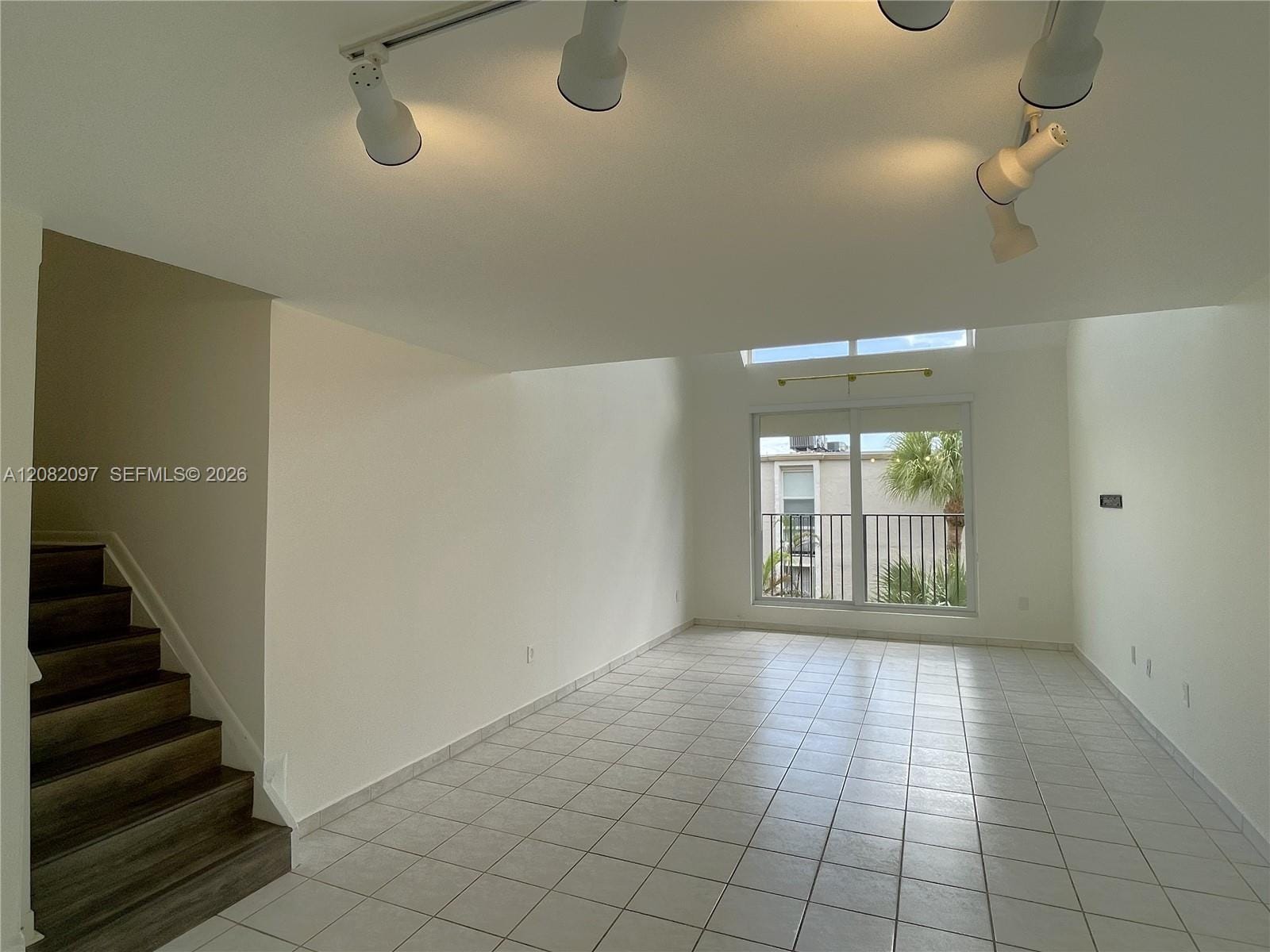 6904 N Kendall Drive F405 — photo 9