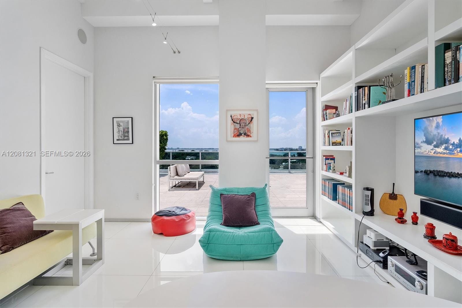 201 Aqua Avenue 801 — photo 11
