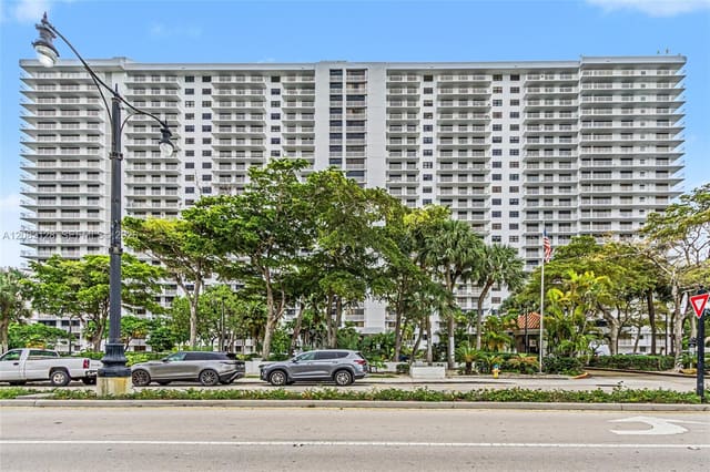 210 174th Street 816, Sunny Isles Beach, FL 33160