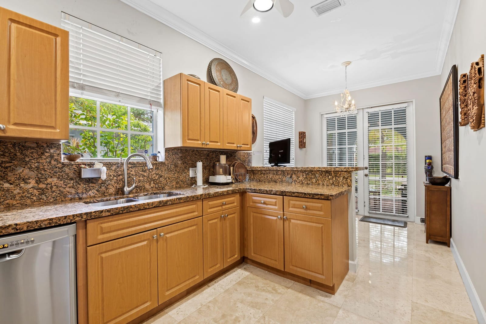 703 SW 16TH Court 703 — photo 9