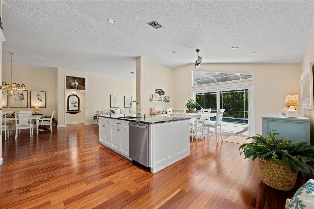 7990 SE Mammoth Drive SE, Hobe Sound, FL 33455 photo 13