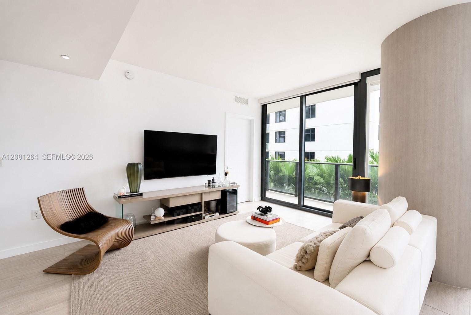 55 SW 9th Street 1001 — photo 6