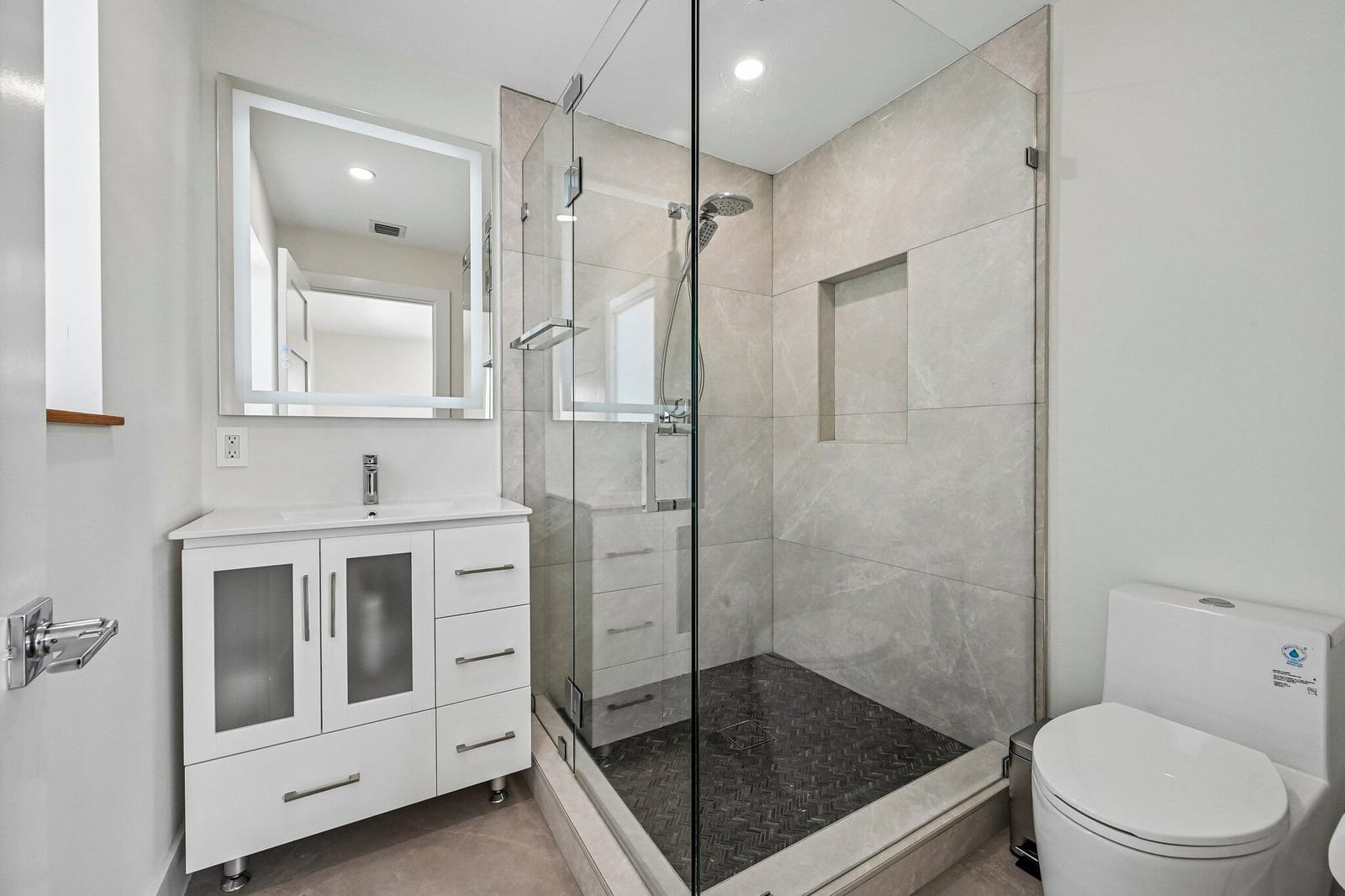 1051 SW 25th Avenue — photo 10