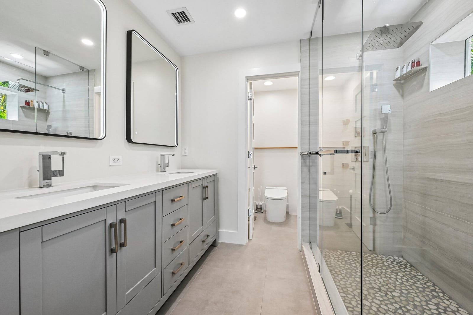 1051 SW 25th Avenue — photo 12