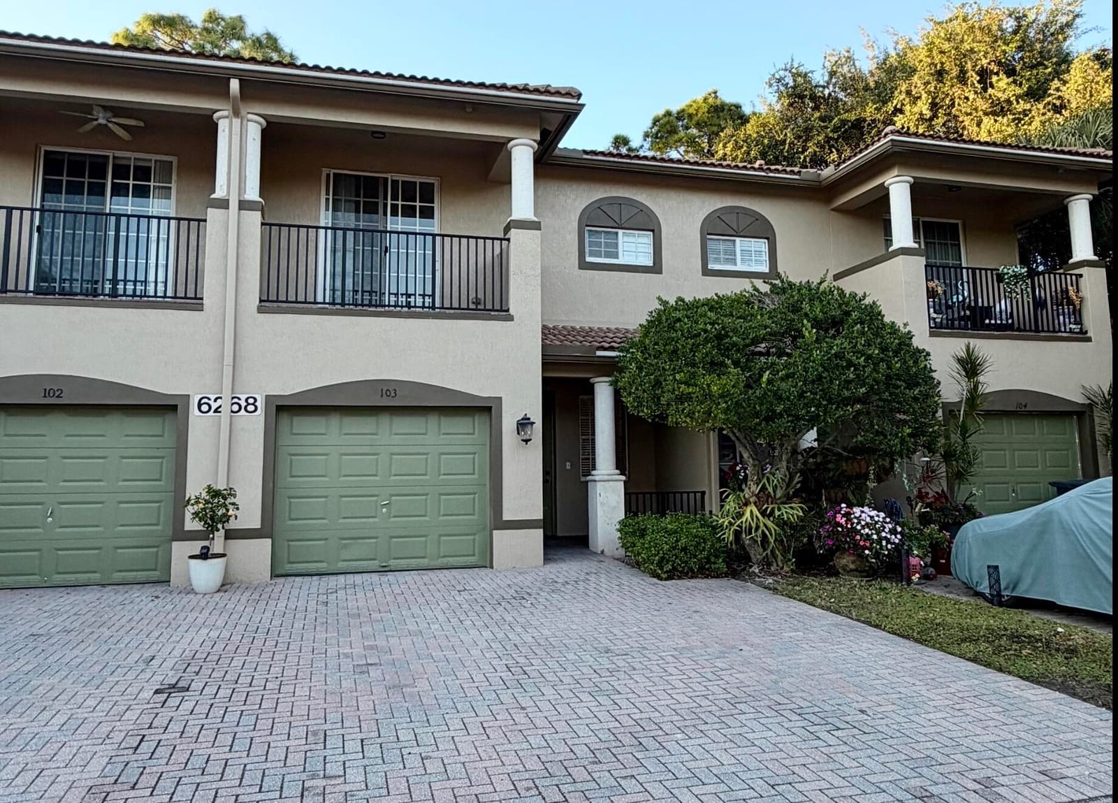 6268 S MILITARY Trail 103, Lake Worth, FL 33463